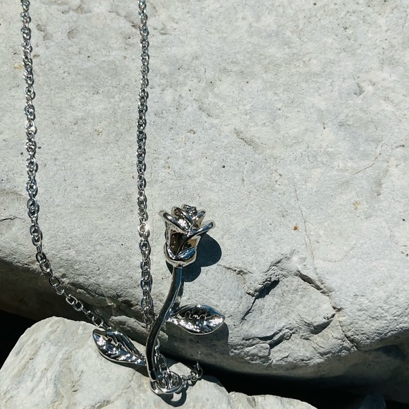 Silver Tone Classy Simple Rose Detail Pendant Necklace - Picture 4 of 9